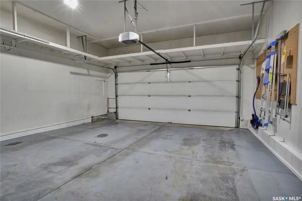 330 Stodola Court Saskatoon SK S7N 4N9