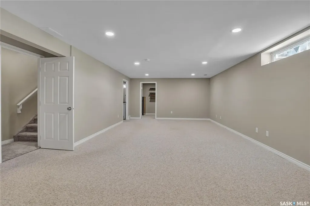 330 Stodola Court Saskatoon SK S7N 4N9