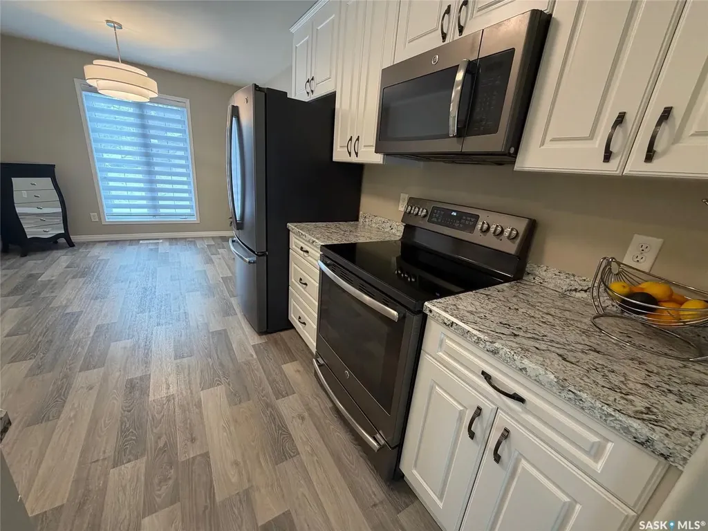 330 Stodola Court Saskatoon SK S7N 4N9