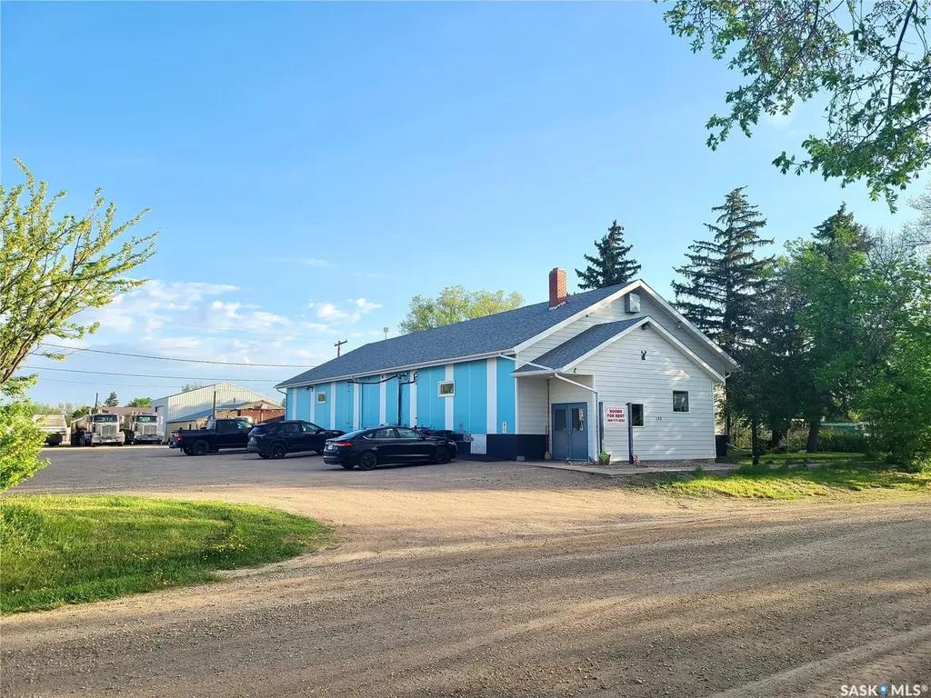 143 Aberdeen Street Elbow SK S0H 1J0