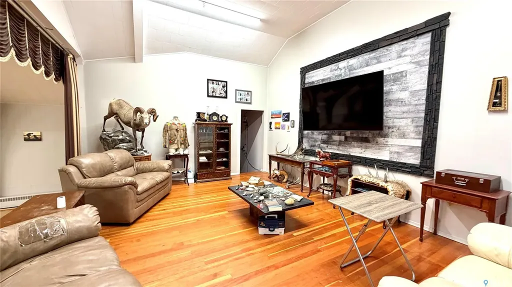 143 Aberdeen Street Elbow SK S0H 1J0