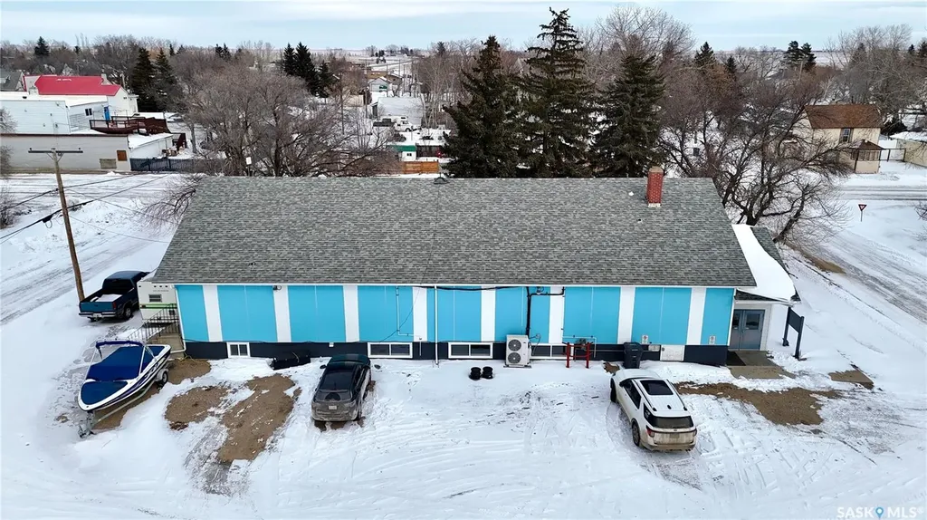 143 Aberdeen Street Elbow SK S0H 1J0