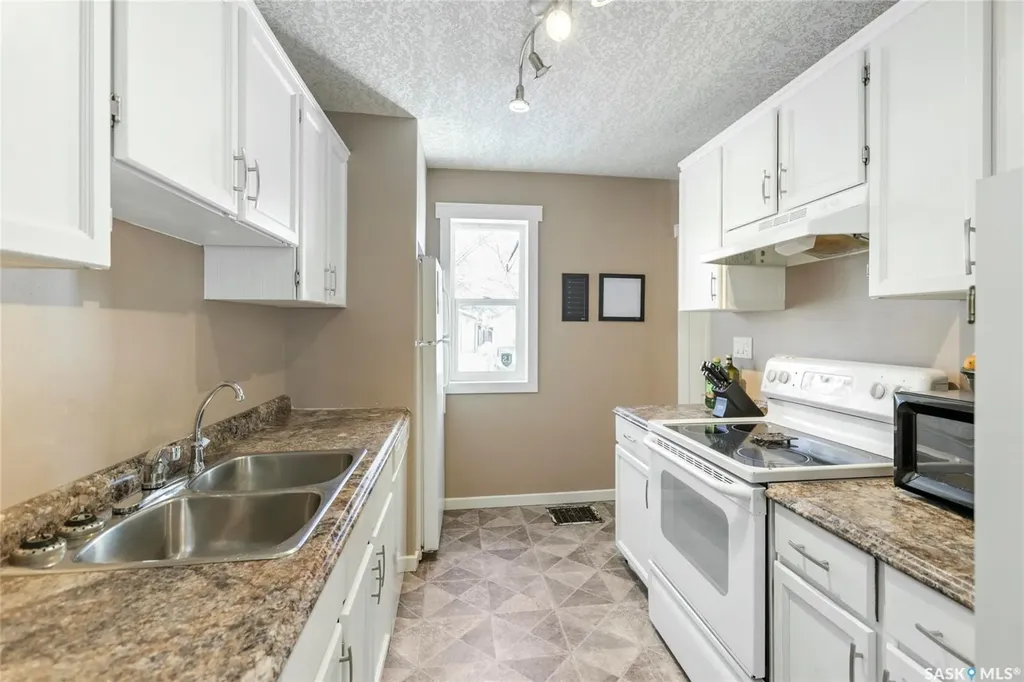 1438 Connaught Street Regina SK S4T 4S9