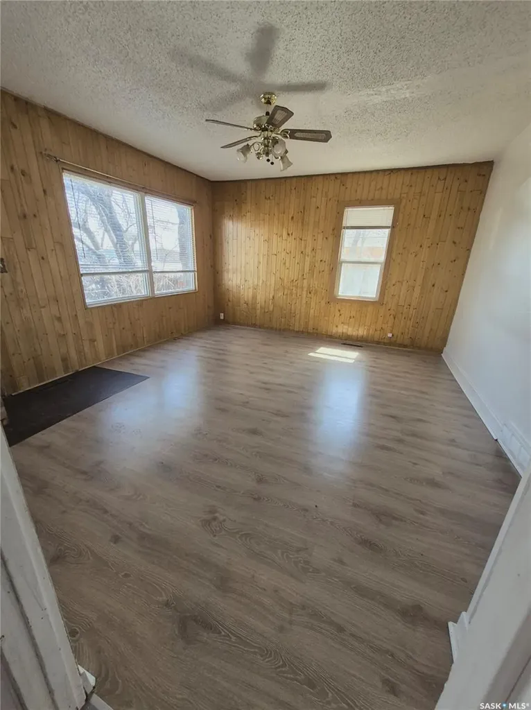 407 3rd Street E Meadow Lake SK S9X 1H7