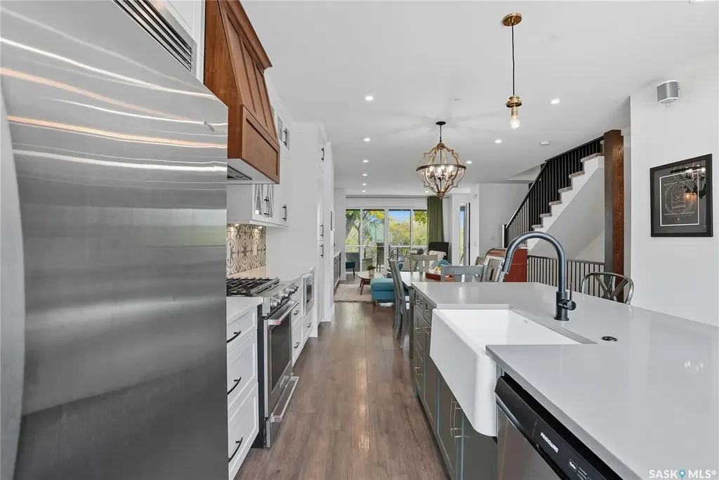 1172A Spadina Crescent E Saskatoon SK S7K 3H8