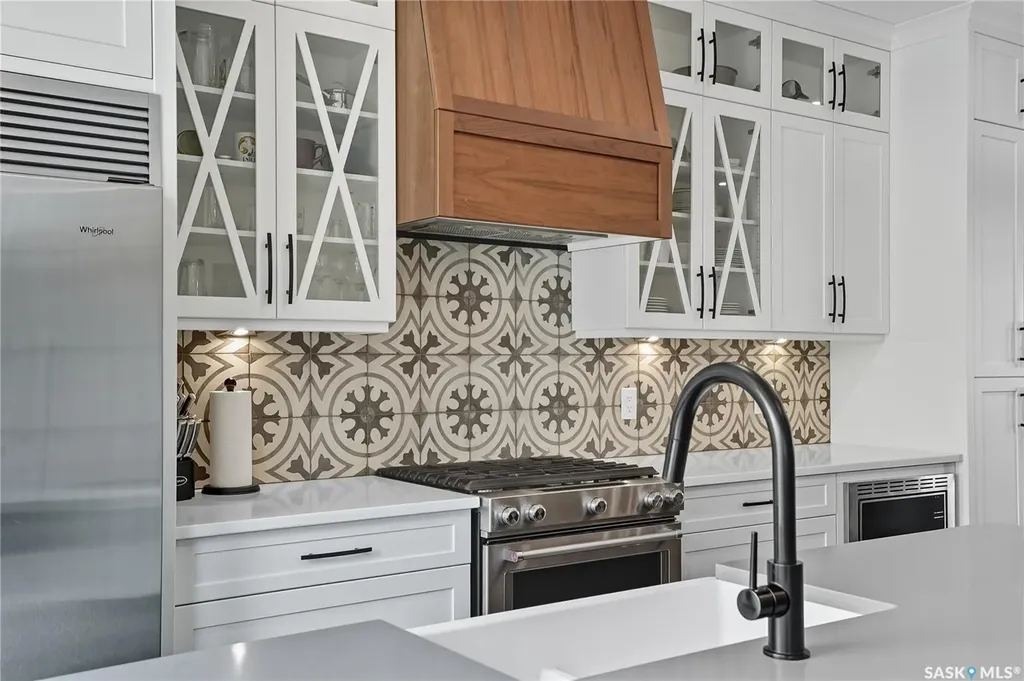 1172A Spadina Crescent E Saskatoon SK S7K 3H8