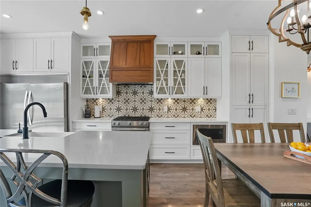 1172A Spadina Crescent E Saskatoon SK S7K 3H8