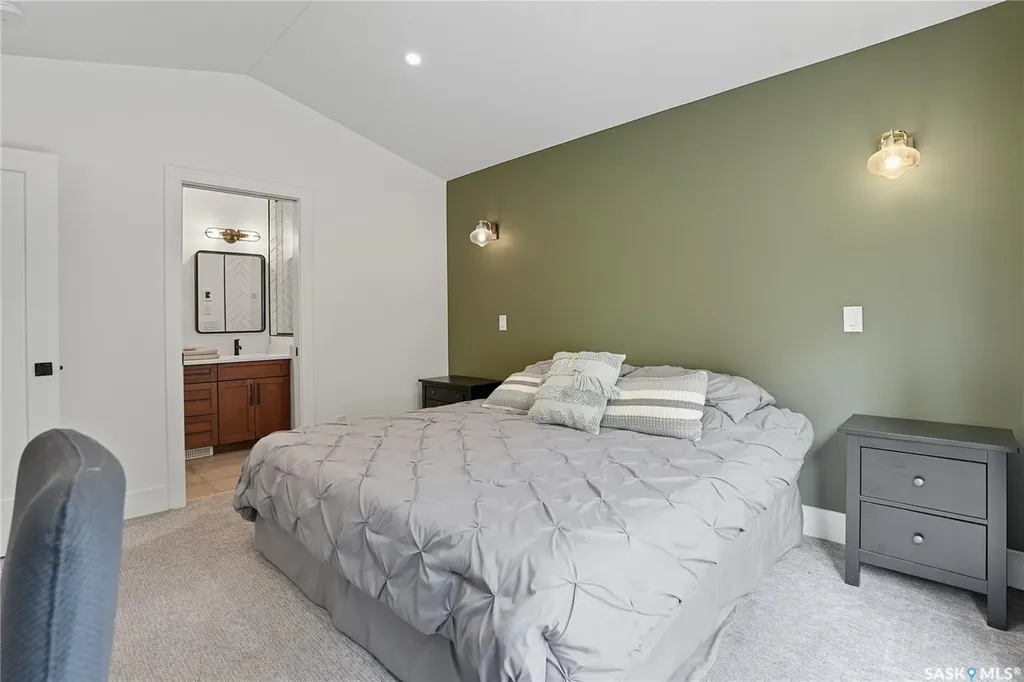 1172A Spadina Crescent E Saskatoon SK S7K 3H8