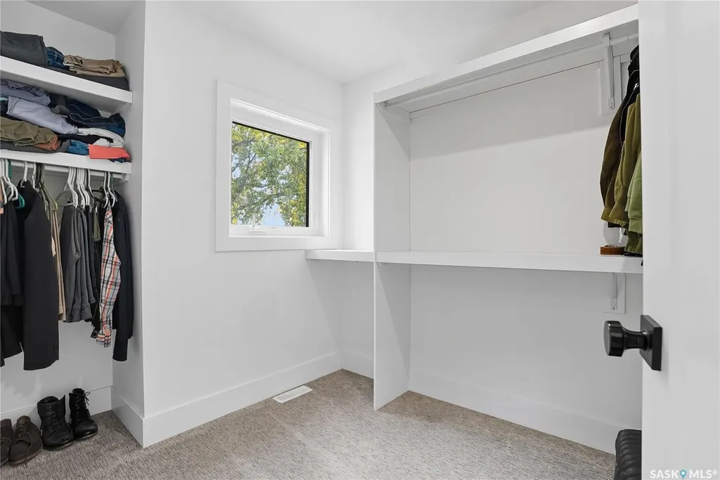 1172A Spadina Crescent E Saskatoon SK S7K 3H8