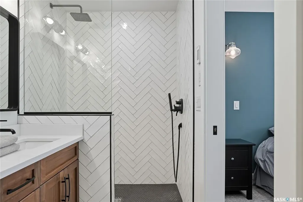 1172A Spadina Crescent E Saskatoon SK S7K 3H8