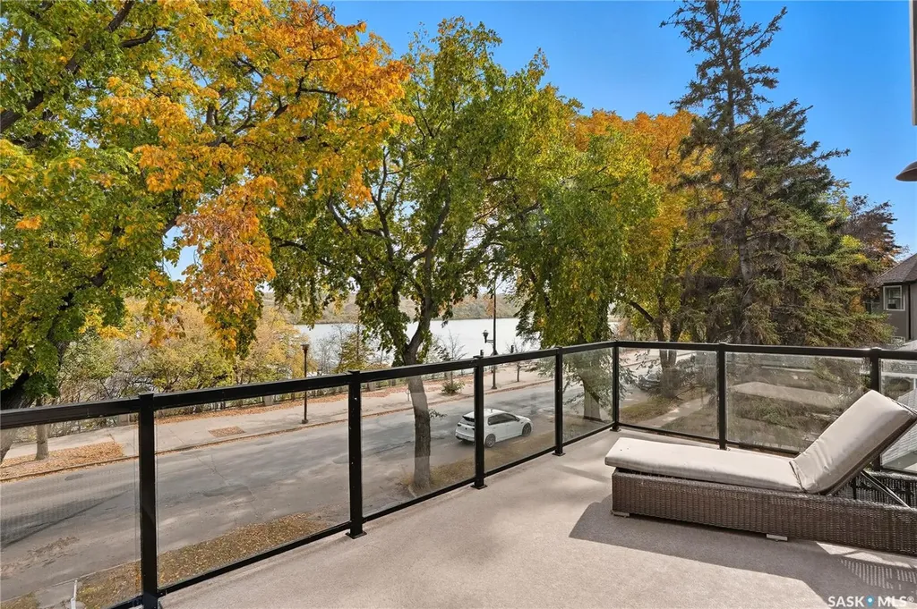 1172A Spadina Crescent E Saskatoon SK S7K 3H8