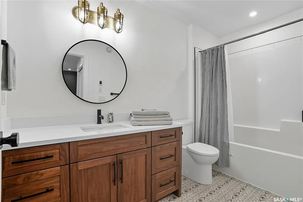 1172A Spadina Crescent E Saskatoon SK S7K 3H8