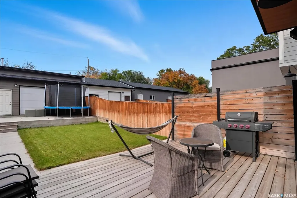 1172A Spadina Crescent E Saskatoon SK S7K 3H8