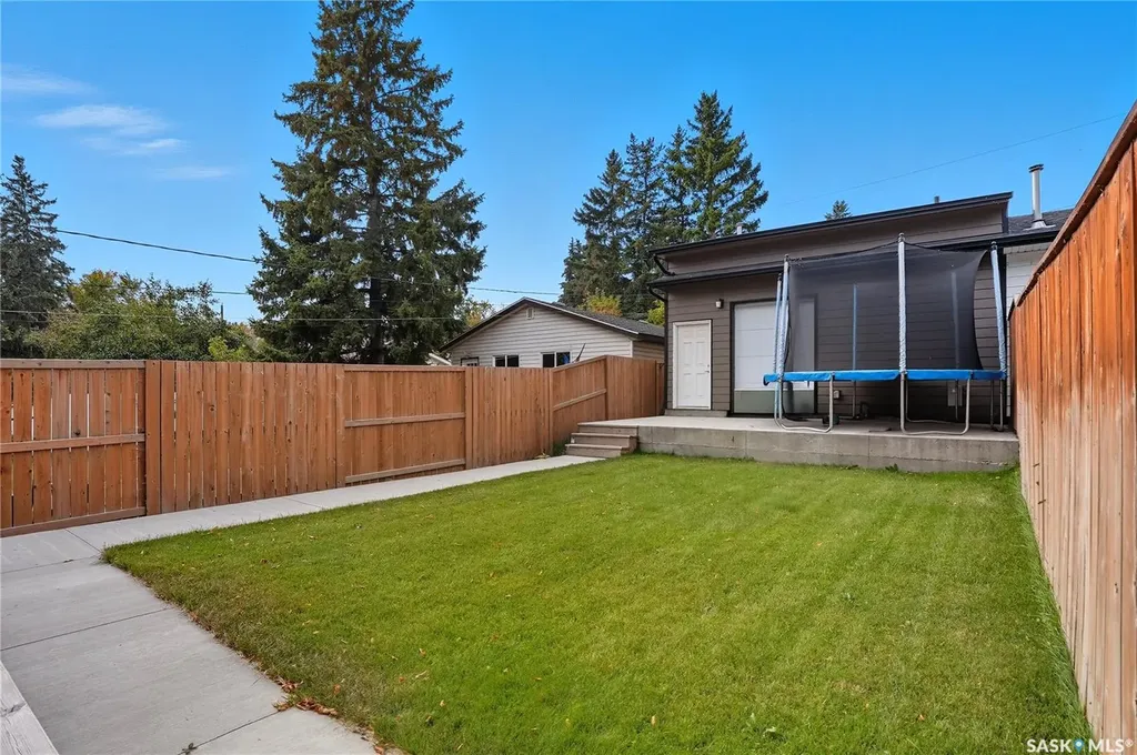 1172A Spadina Crescent E Saskatoon SK S7K 3H8