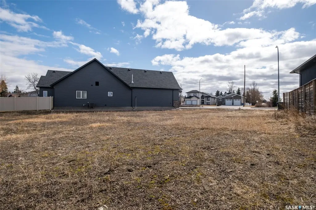722 32nd Street W Prince Albert SK S6V 7T5