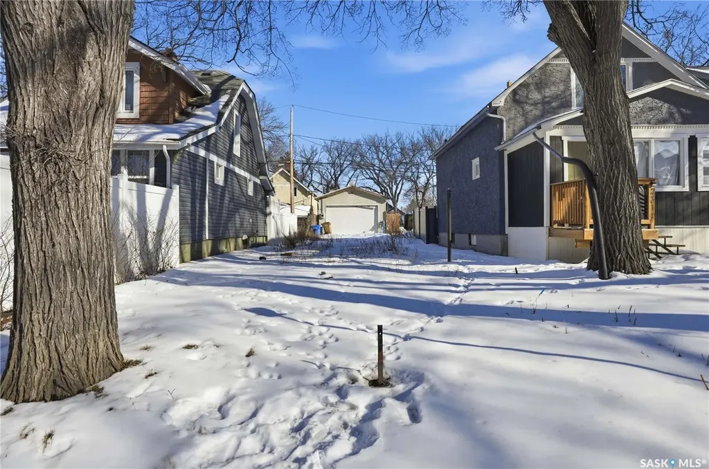 2305 Quebec Street Regina SK S4P 1K5
