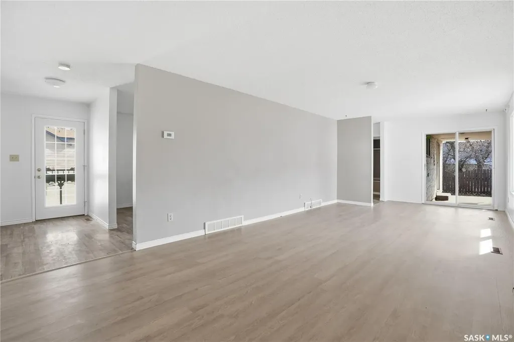 601 Centre Street Assiniboia SK S0H 0B0