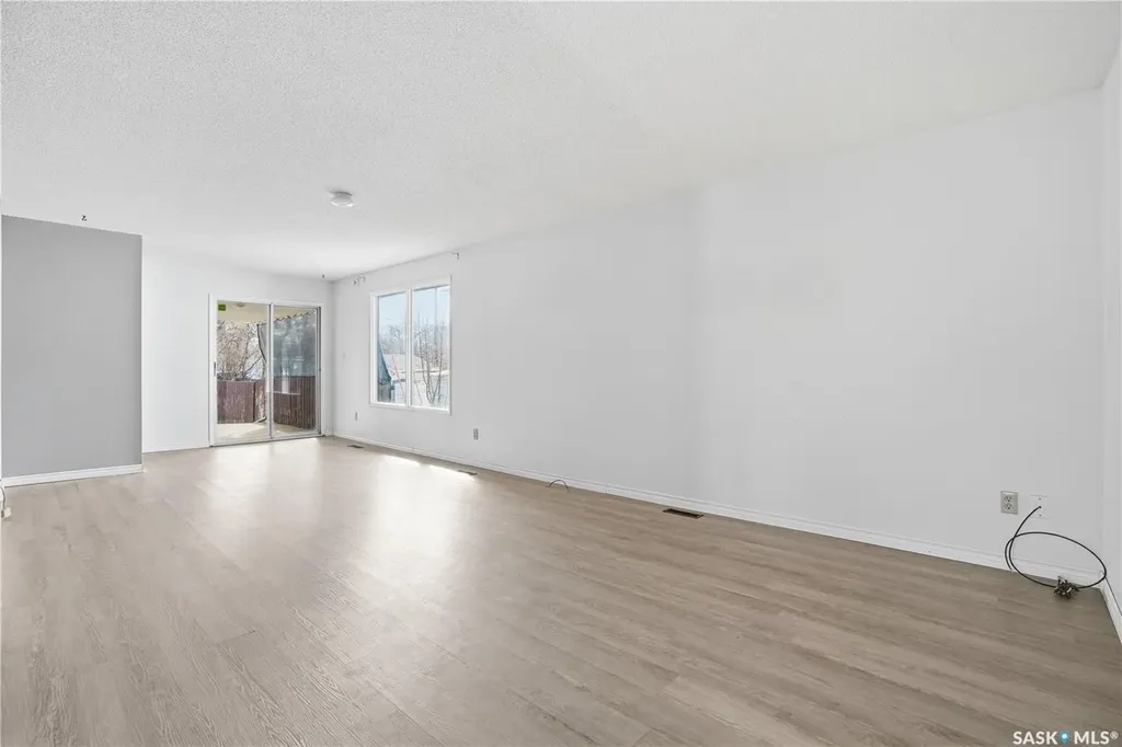 601 Centre Street Assiniboia SK S0H 0B0