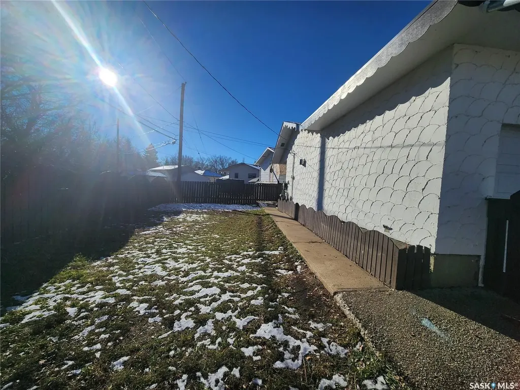 601 Centre Street Assiniboia SK S0H 0B0