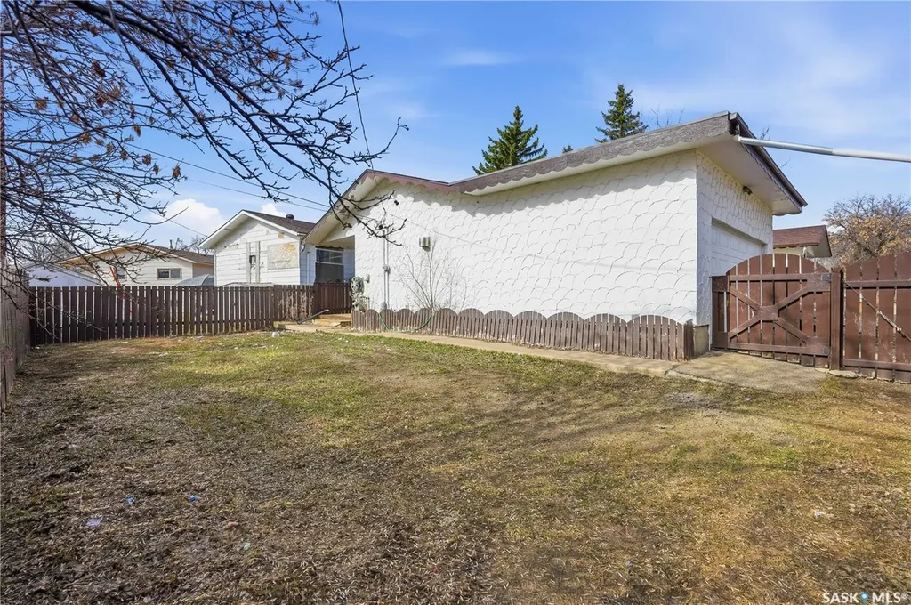 601 Centre Street Assiniboia SK S0H 0B0