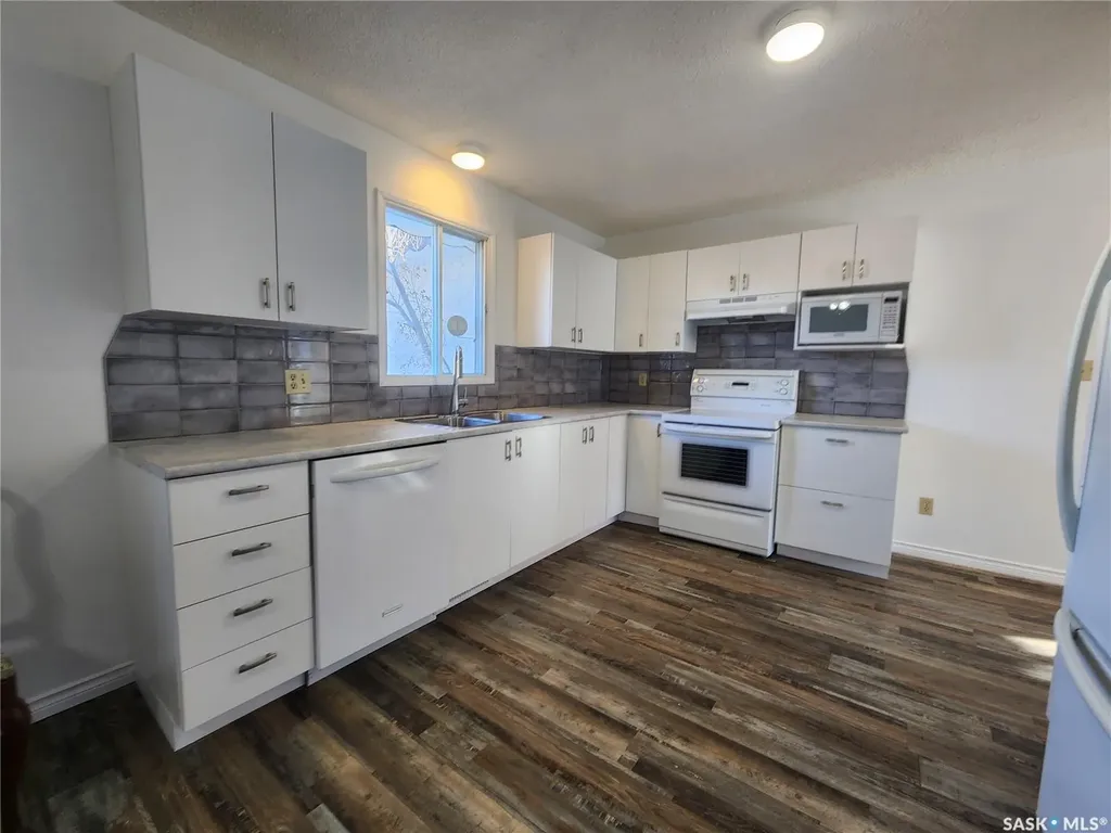 601 Centre Street Assiniboia SK S0H 0B0