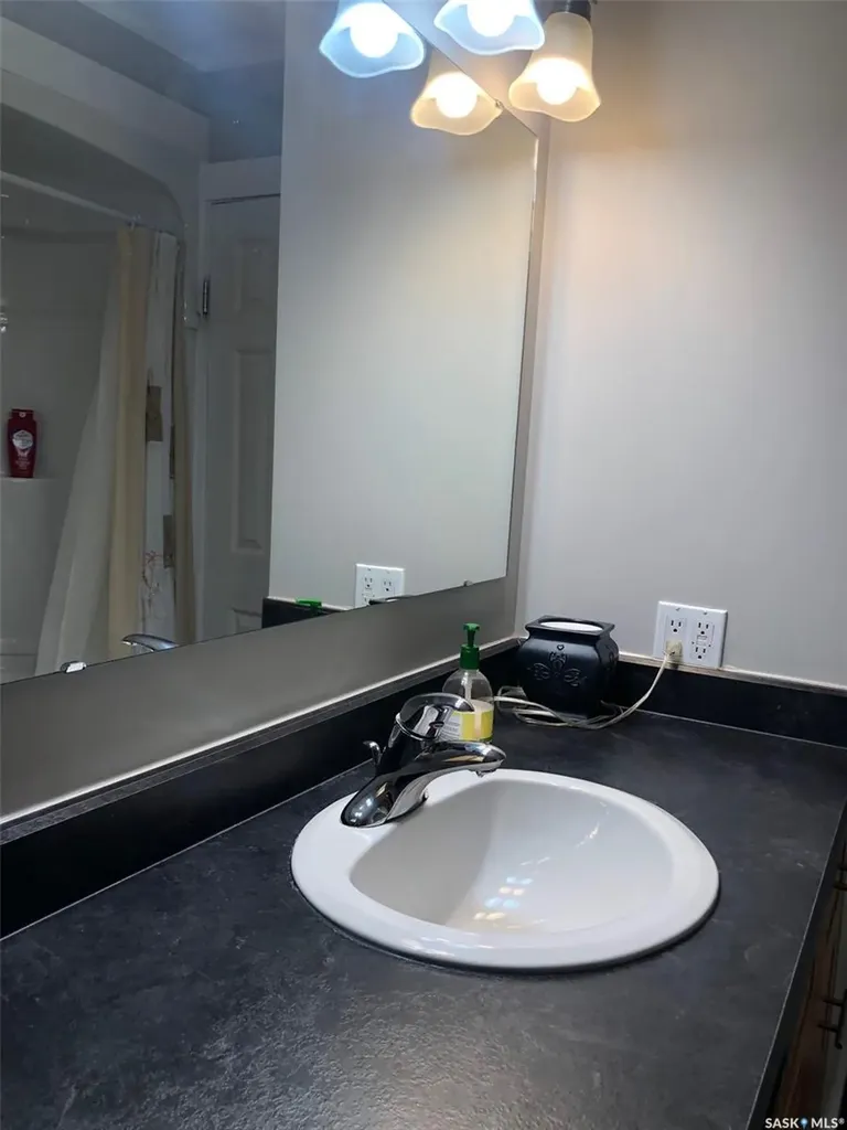 146 Jubilee Crescent Canora SK S0A 0L0