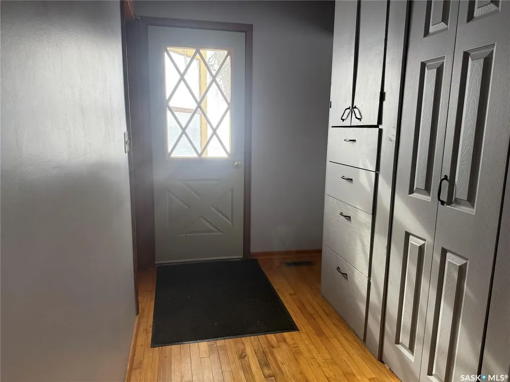 . Railway Avenue Gladmar SK S0C 1A0