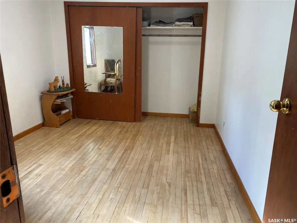 . Railway Avenue Gladmar SK S0C 1A0