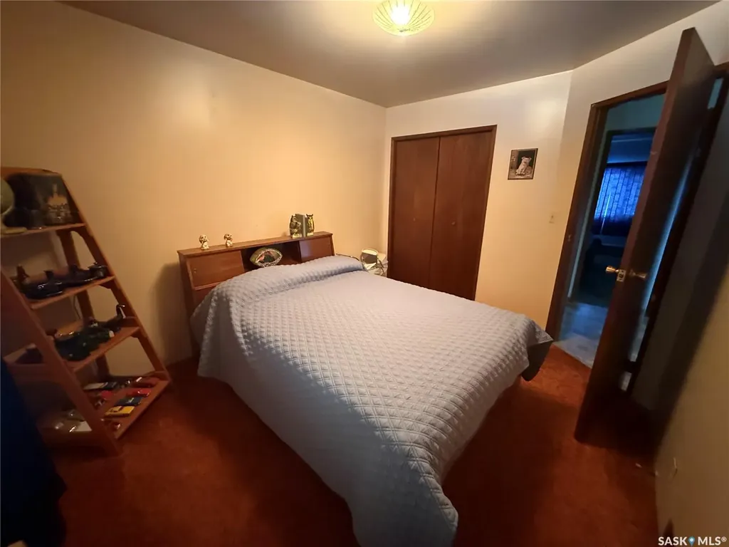 . Railway Avenue Gladmar SK S0C 1A0