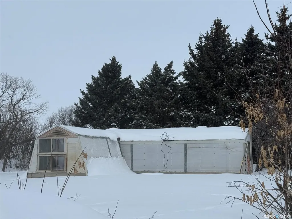 . Railway Avenue Gladmar SK S0C 1A0