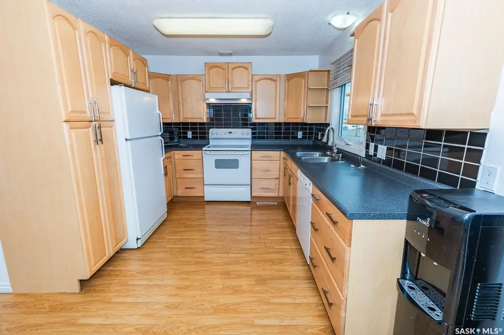 218 Bosworth Street Kerrobert SK S0L 1R0