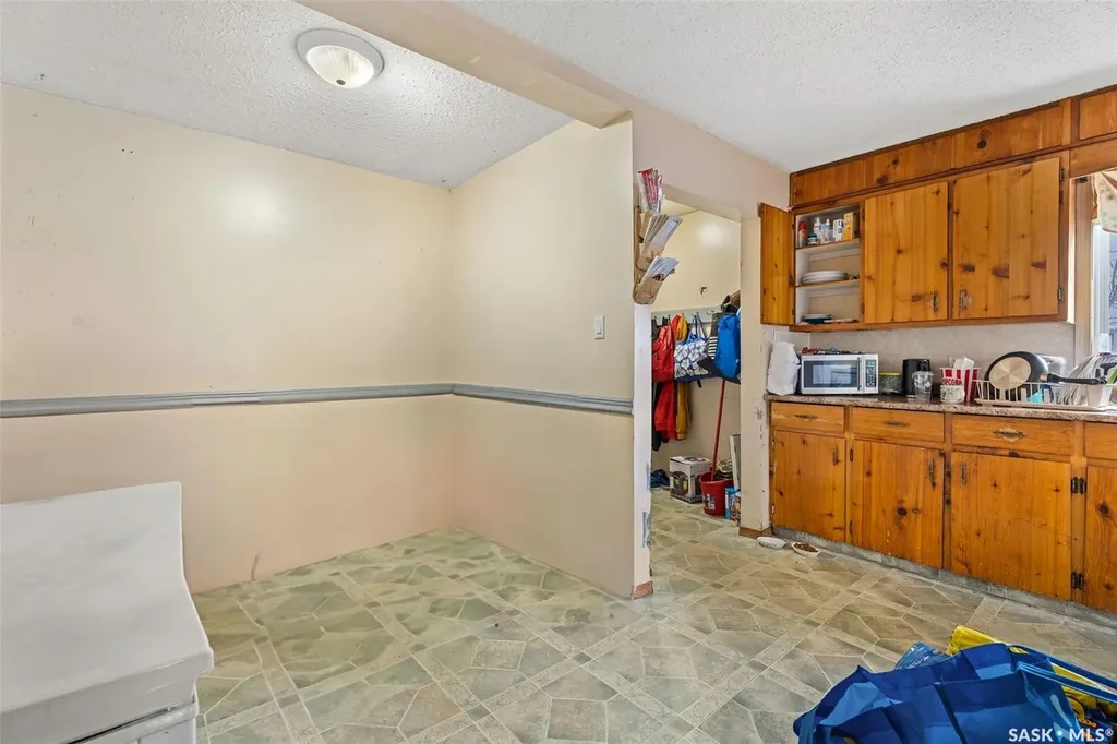 806 12th Street W Prince Albert SK S6V 3C5