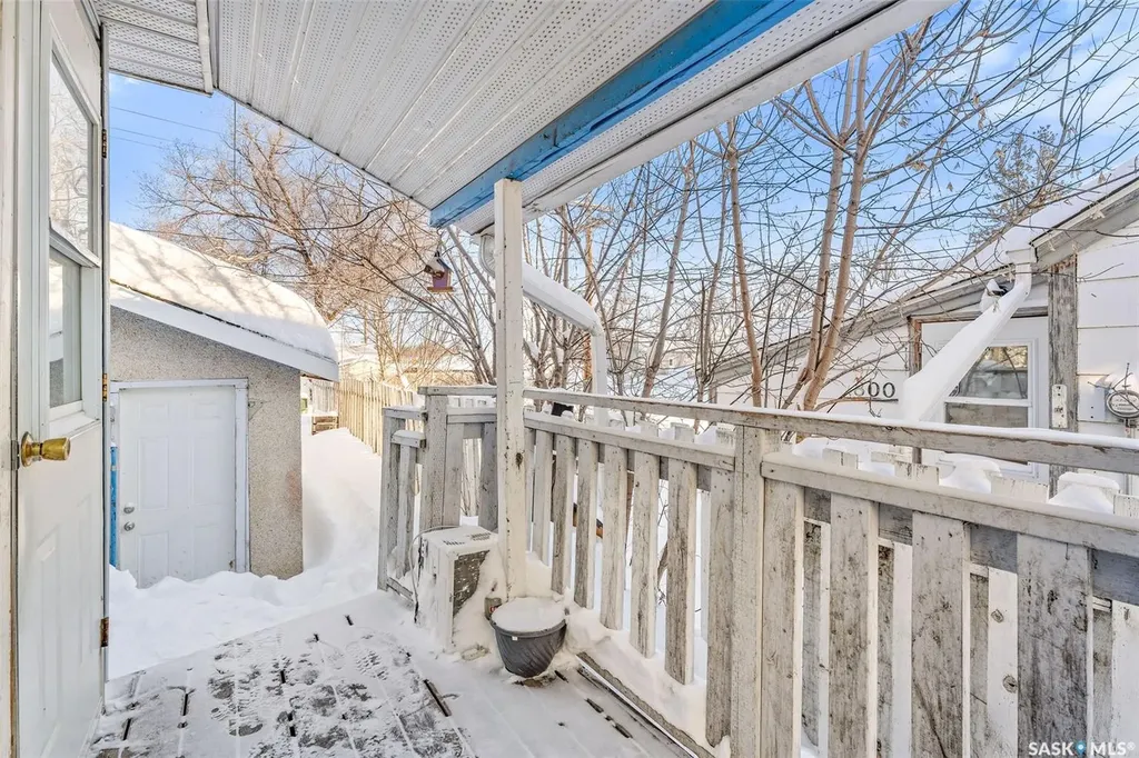 806 12th Street W Prince Albert SK S6V 3C5