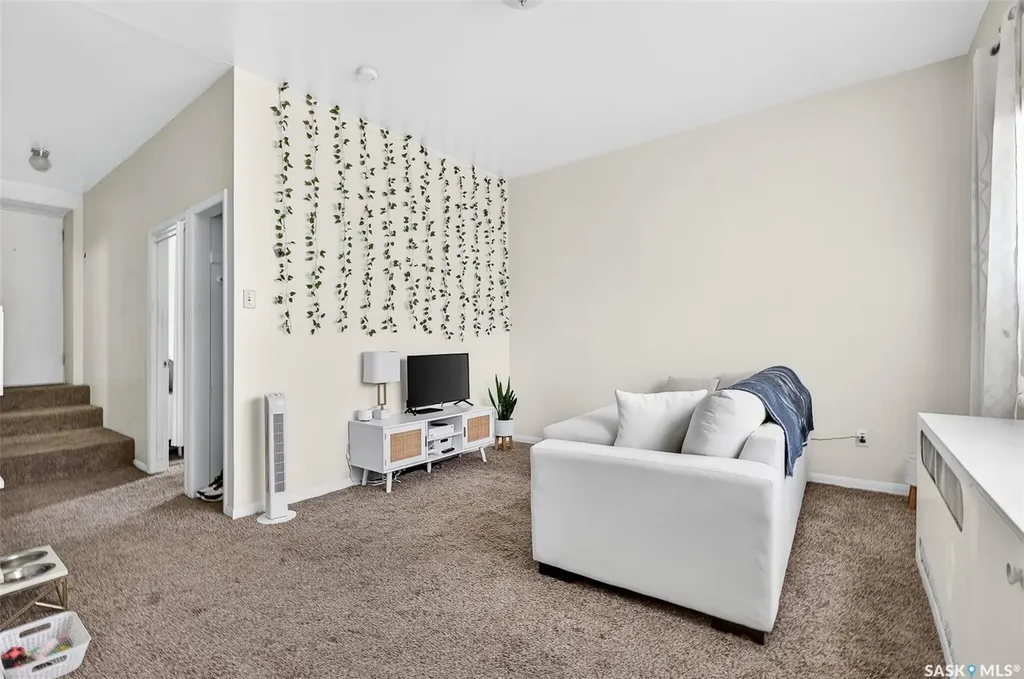 136 Main Street N Moose Jaw SK S6H 3J7