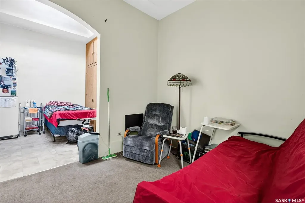136 Main Street N Moose Jaw SK S6H 3J7