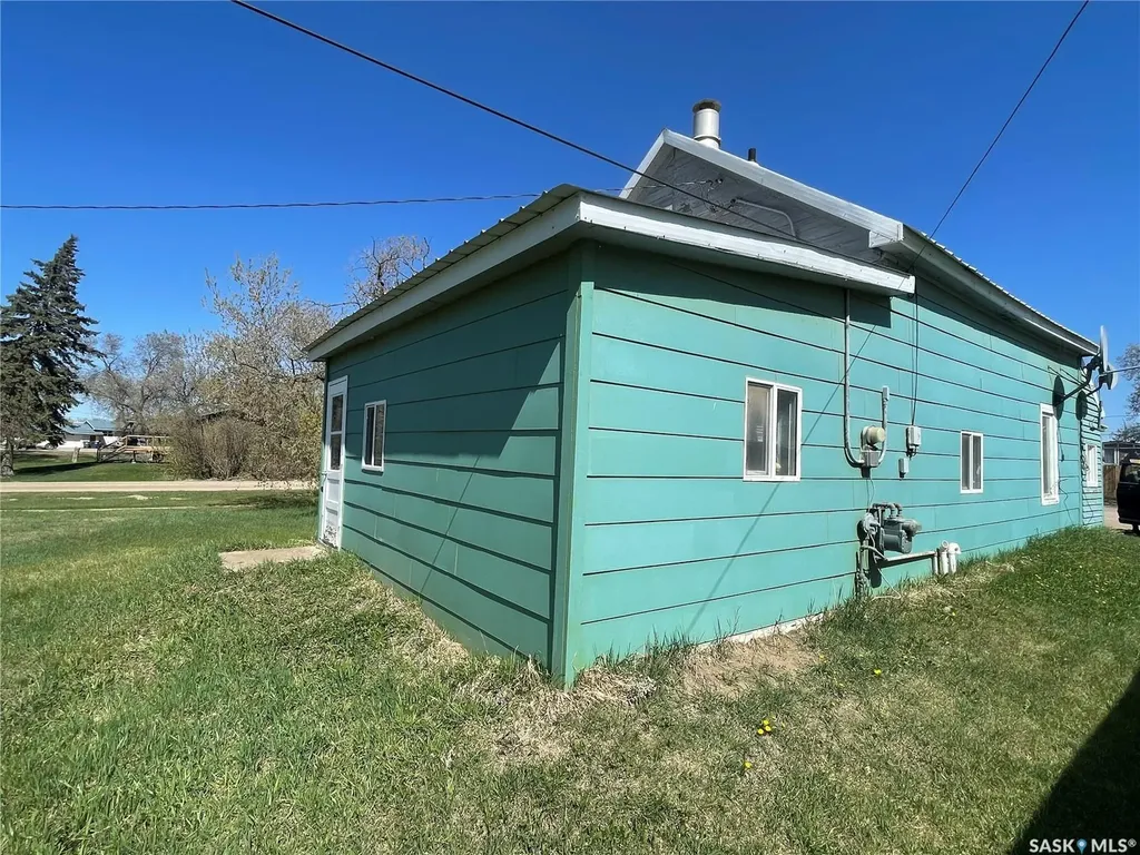 200 1st Street Duck Lake SK S0K 1J0