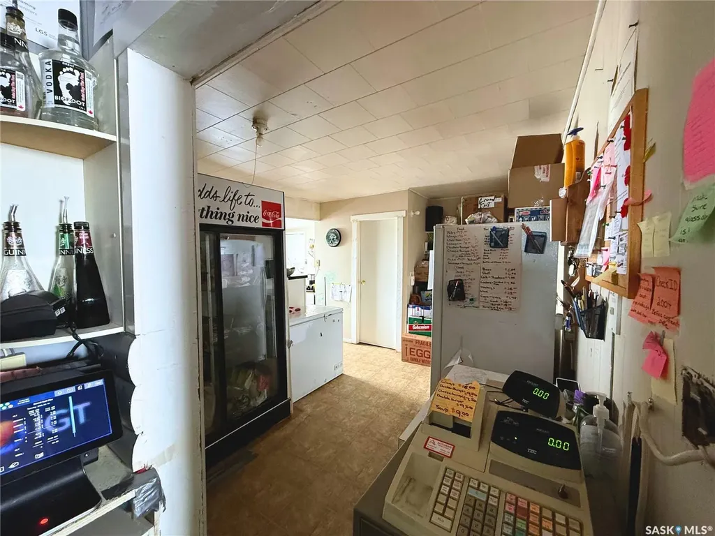 318 3rd Street Bladworth SK S0G 0J0