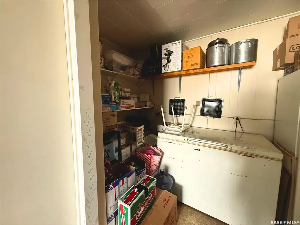 318 3rd Street Bladworth SK S0G 0J0