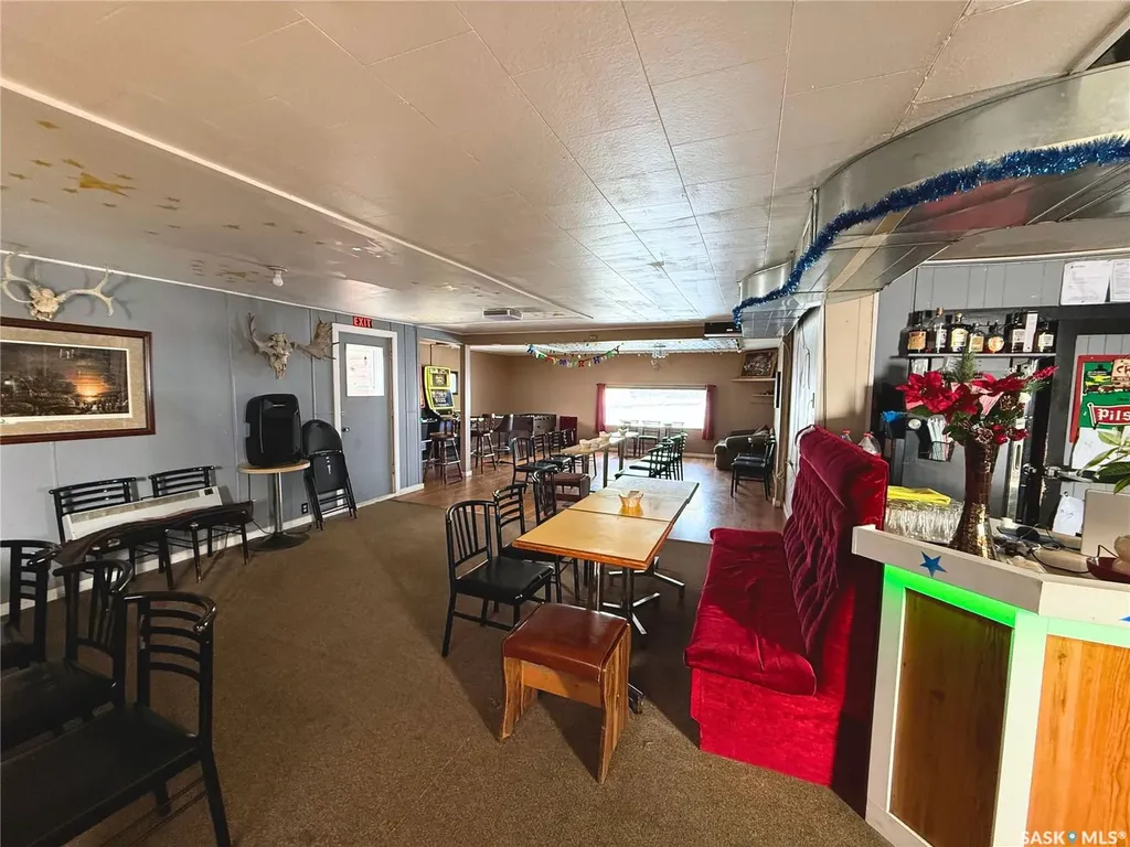 318 3rd Street Bladworth SK S0G 0J0