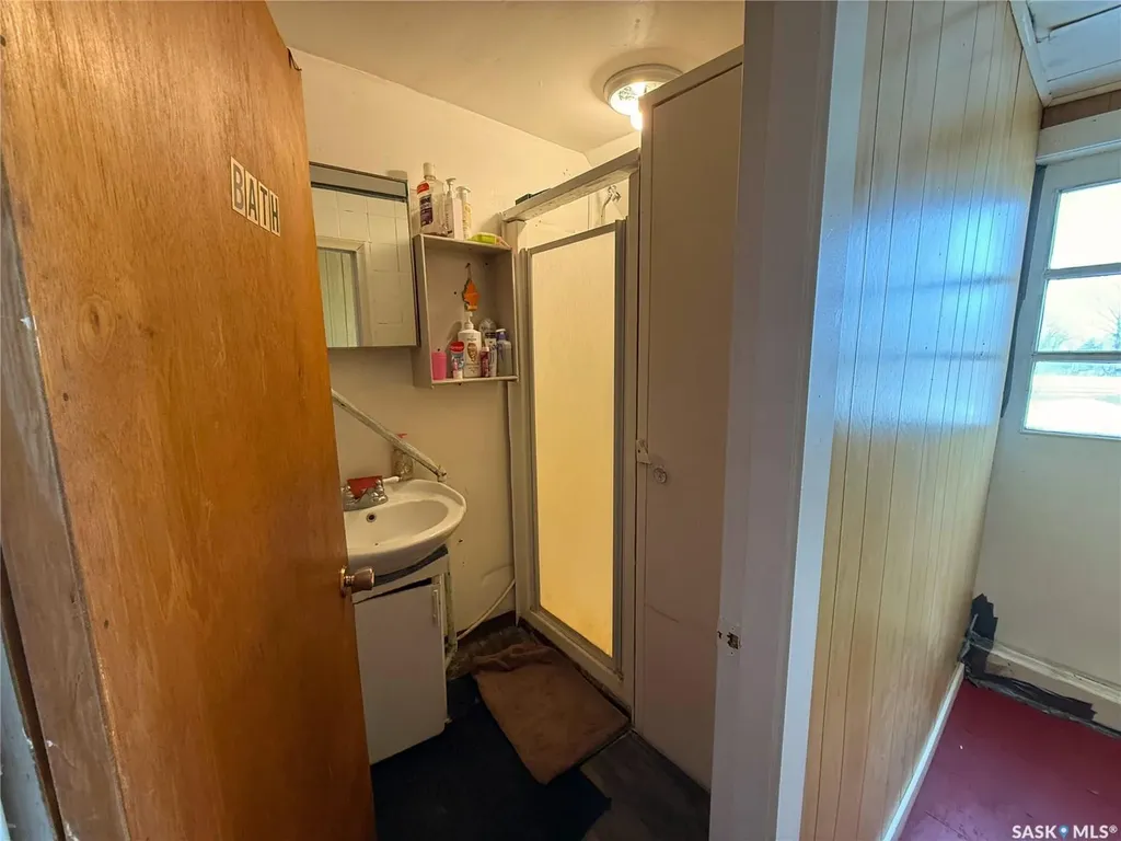 318 3rd Street Bladworth SK S0G 0J0