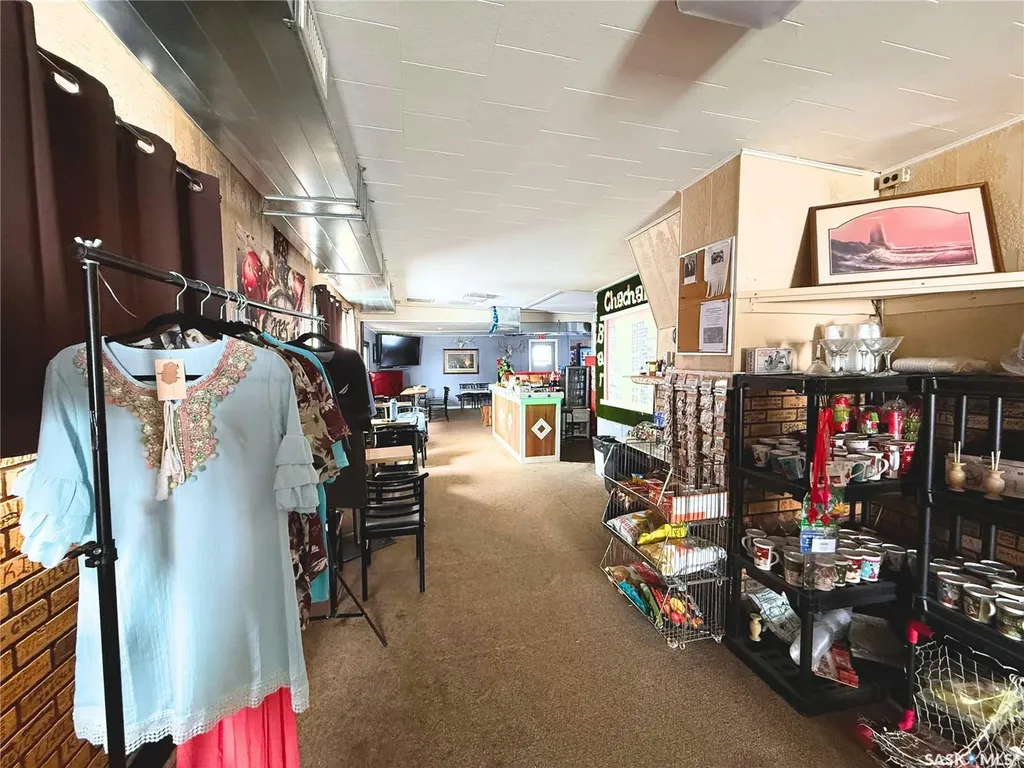 318 3rd Street Bladworth SK S0G 0J0
