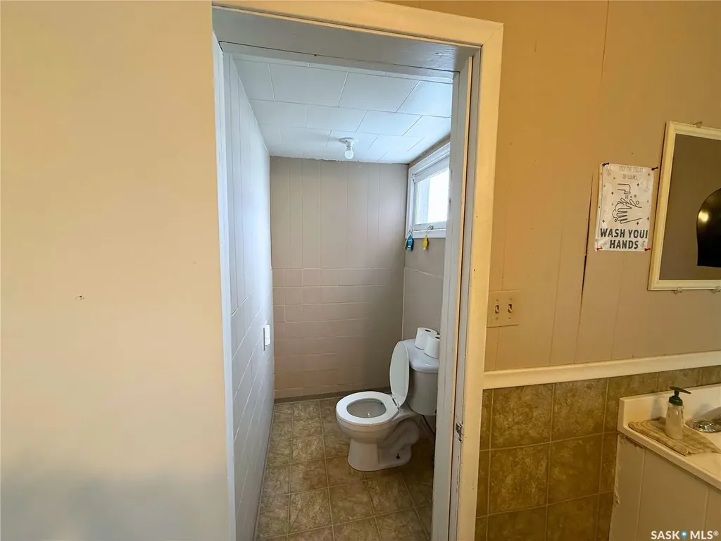 318 3rd Street Bladworth SK S0G 0J0