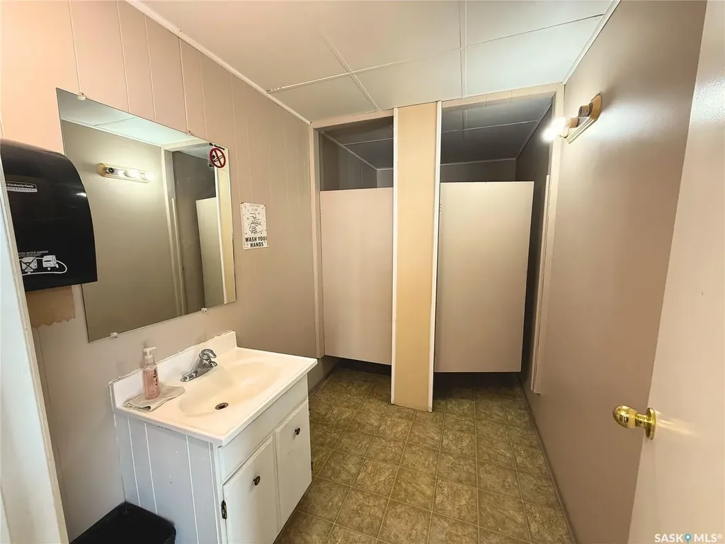 318 3rd Street Bladworth SK S0G 0J0