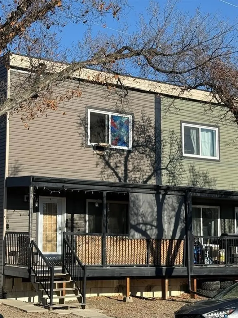 118 5th Avenue Kindersley SK S0L 1S0