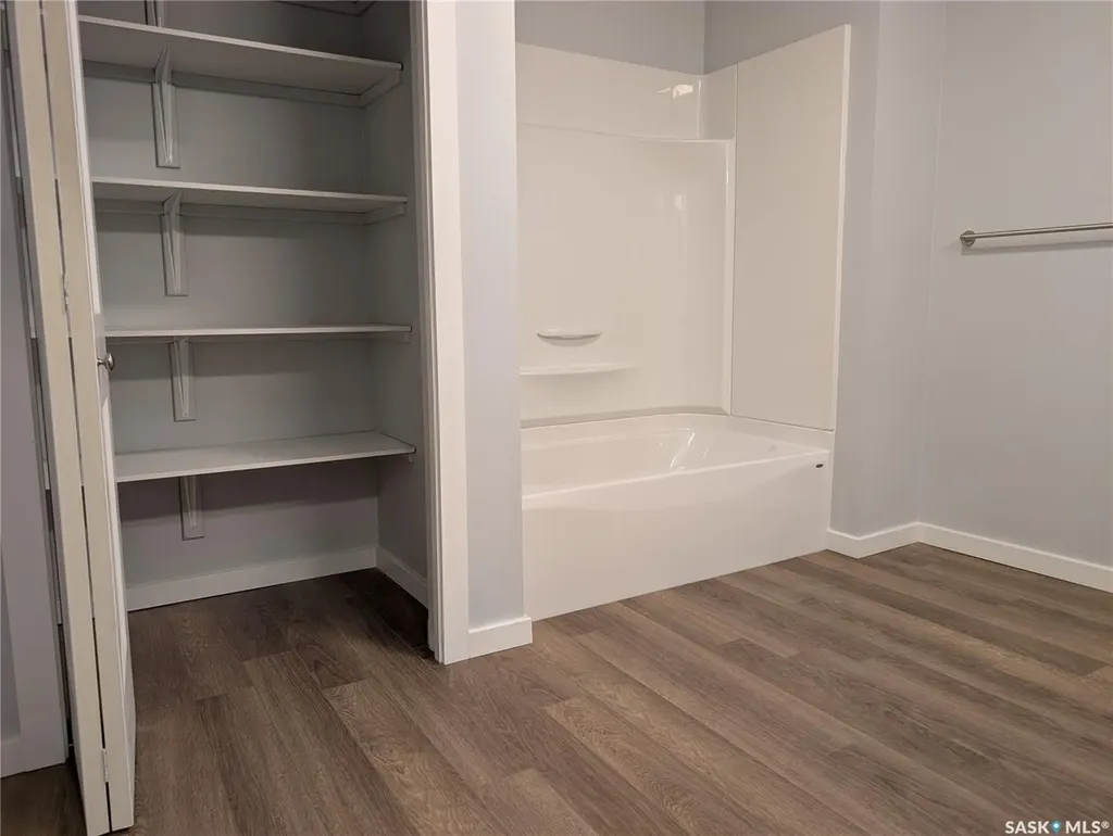 102 32nd Street W Saskatoon SK S7L 0S1
