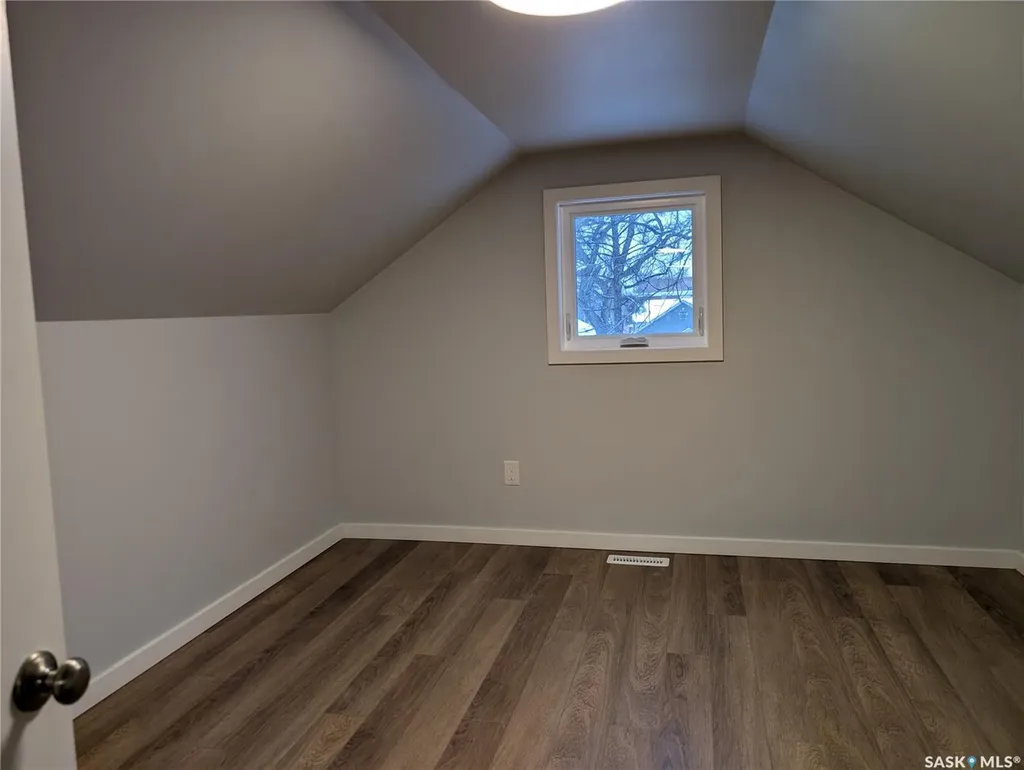 102 32nd Street W Saskatoon SK S7L 0S1