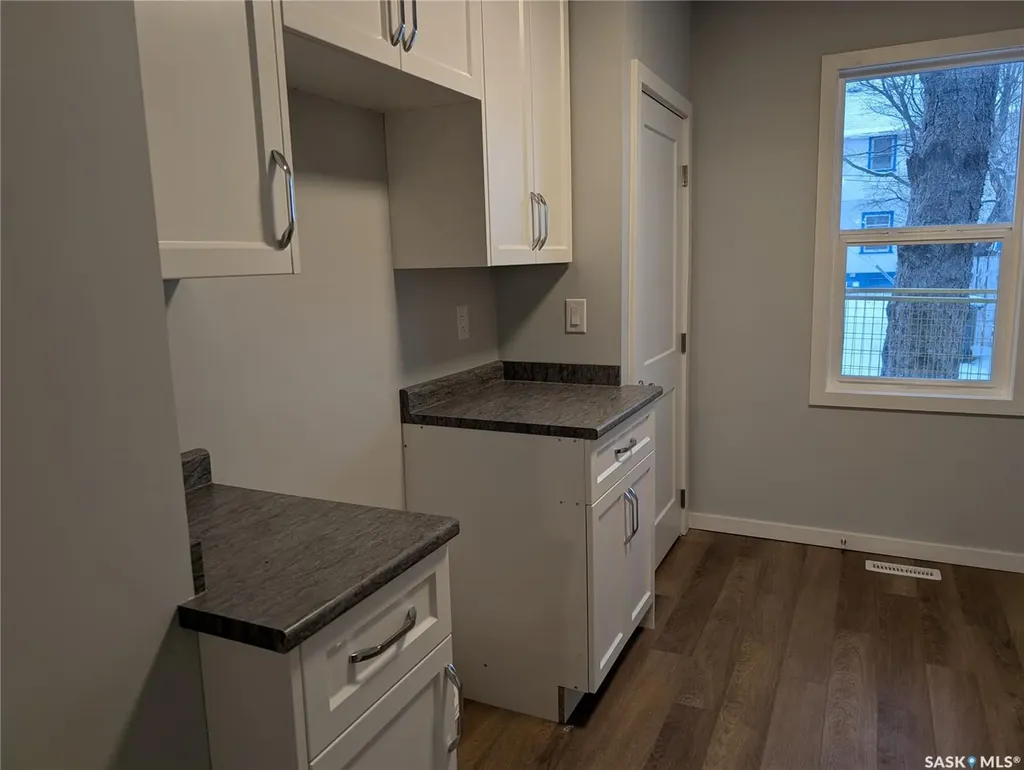 102 32nd Street W Saskatoon SK S7L 0S1