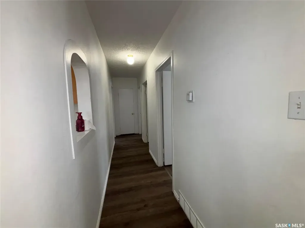 11 6th Street Crescent W Kindersley SK S0L 1S0