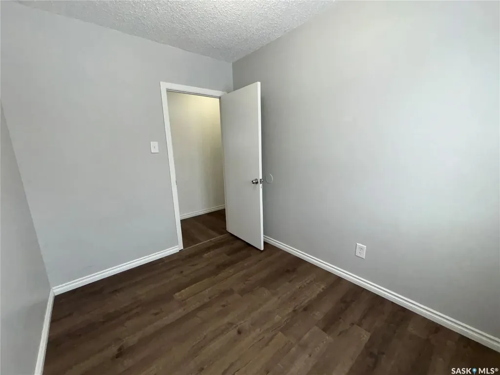 11 6th Street Crescent W Kindersley SK S0L 1S0