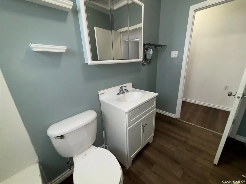 11 6th Street Crescent W Kindersley SK S0L 1S0